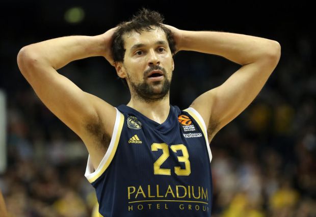 Љуљ раме уз раме са Теодосићем 